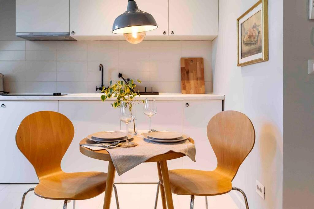 Apartment Vivando - Stylish Studio C + Parking