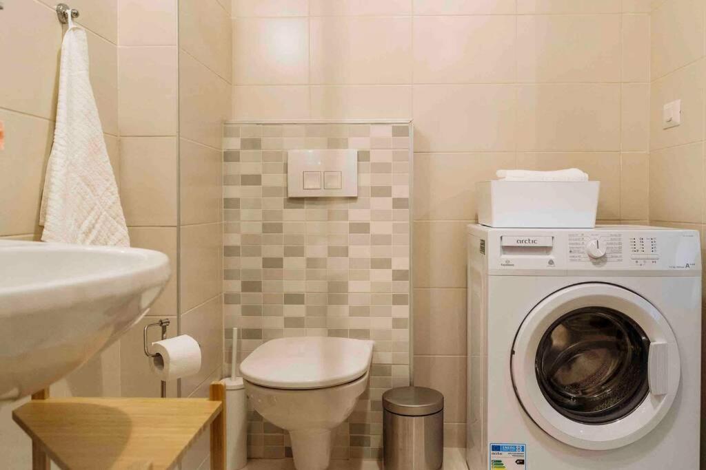 Vivando - Stylish Studio C + Parking * Bucharest
